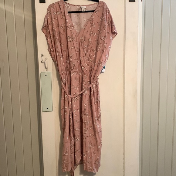 Ava & Viv Dresses & Skirts - Ava & Viv NWT 2X tie front dress pink/floral print